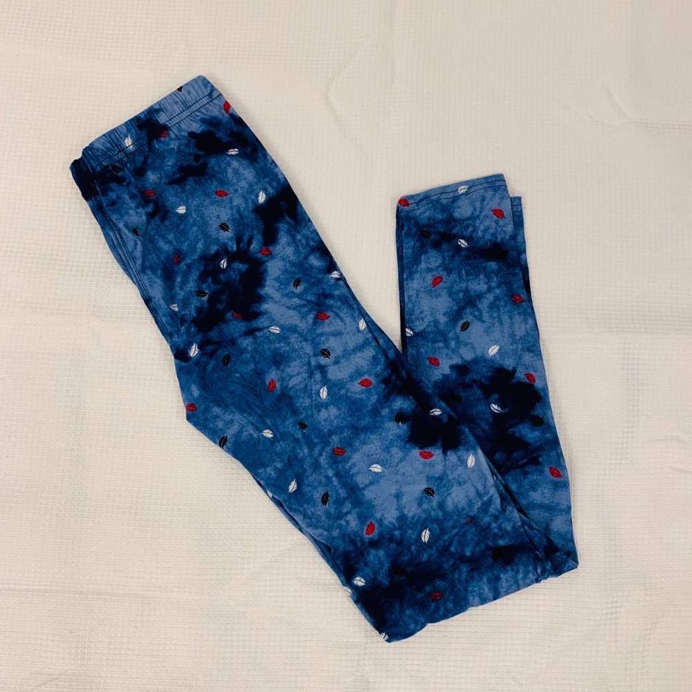Butter soft leggings one size fits sizes 0-12. - Picture 1 of 1
